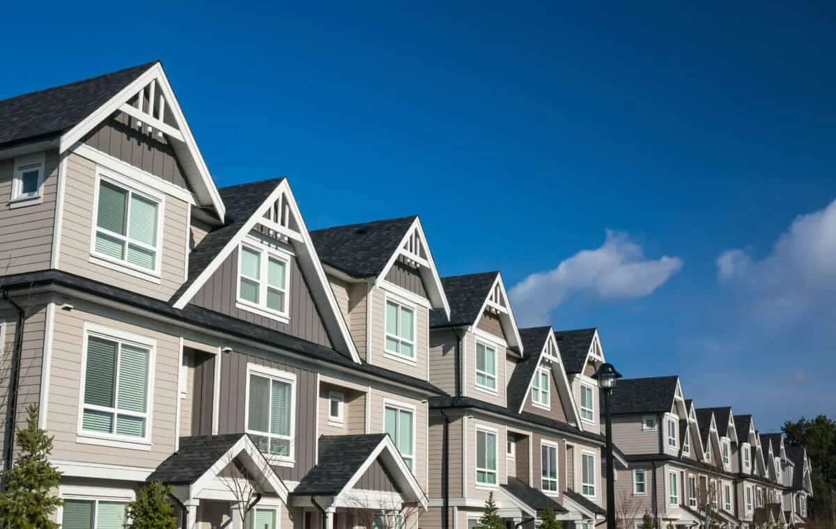 Multi-Family Roofing Contractor serving Mauldin